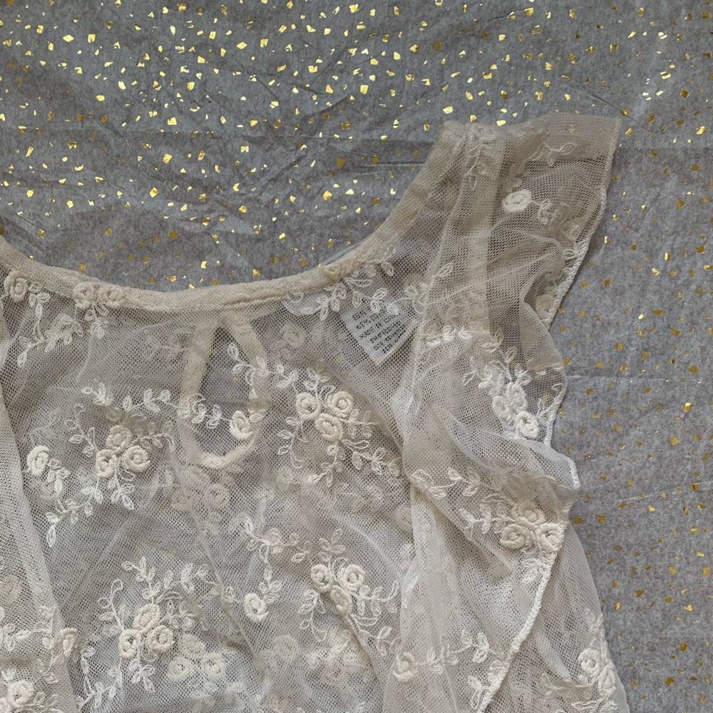Boutique lace top